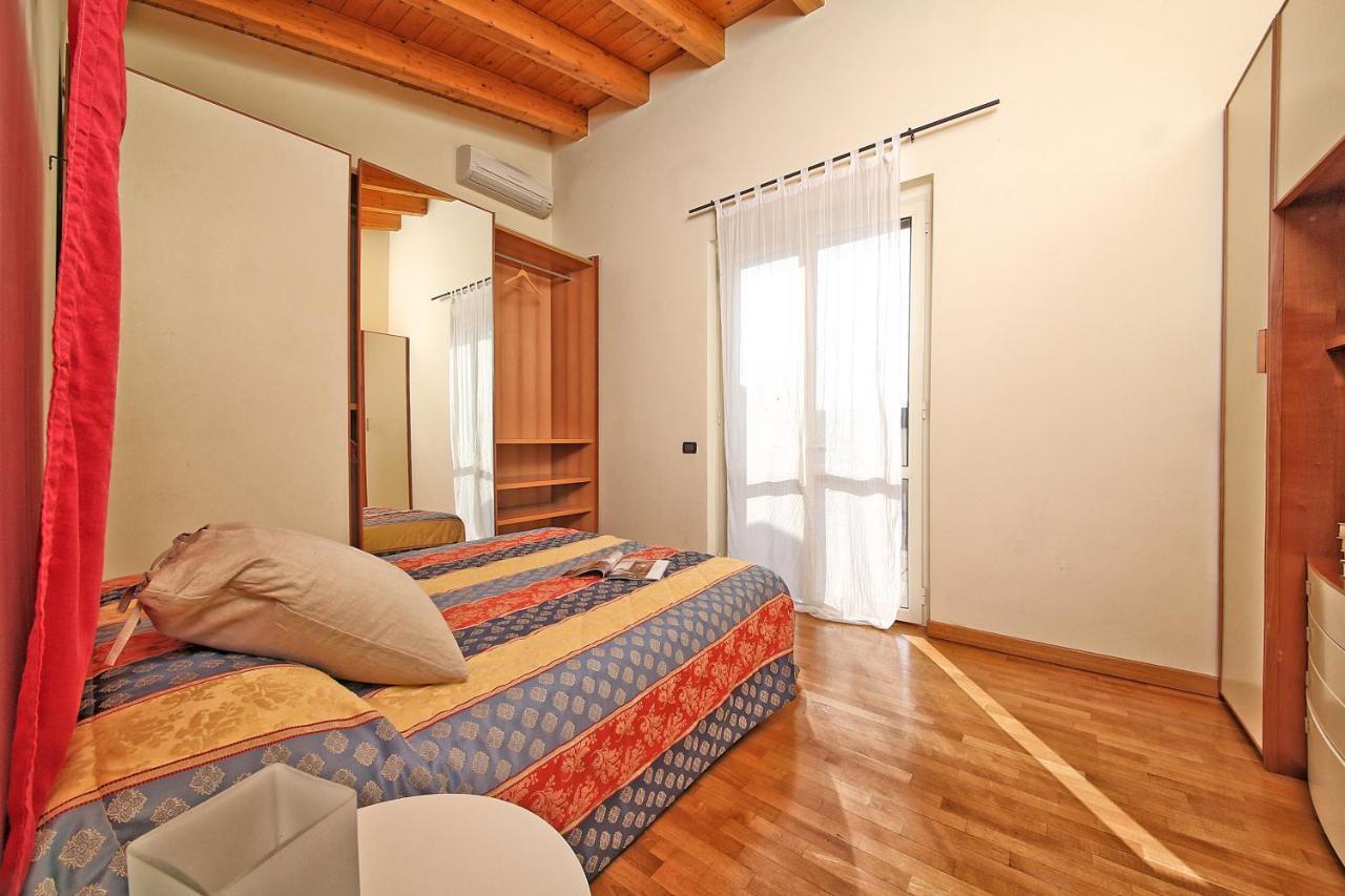 Aparthotel Il Colombaro Salò Esterno foto