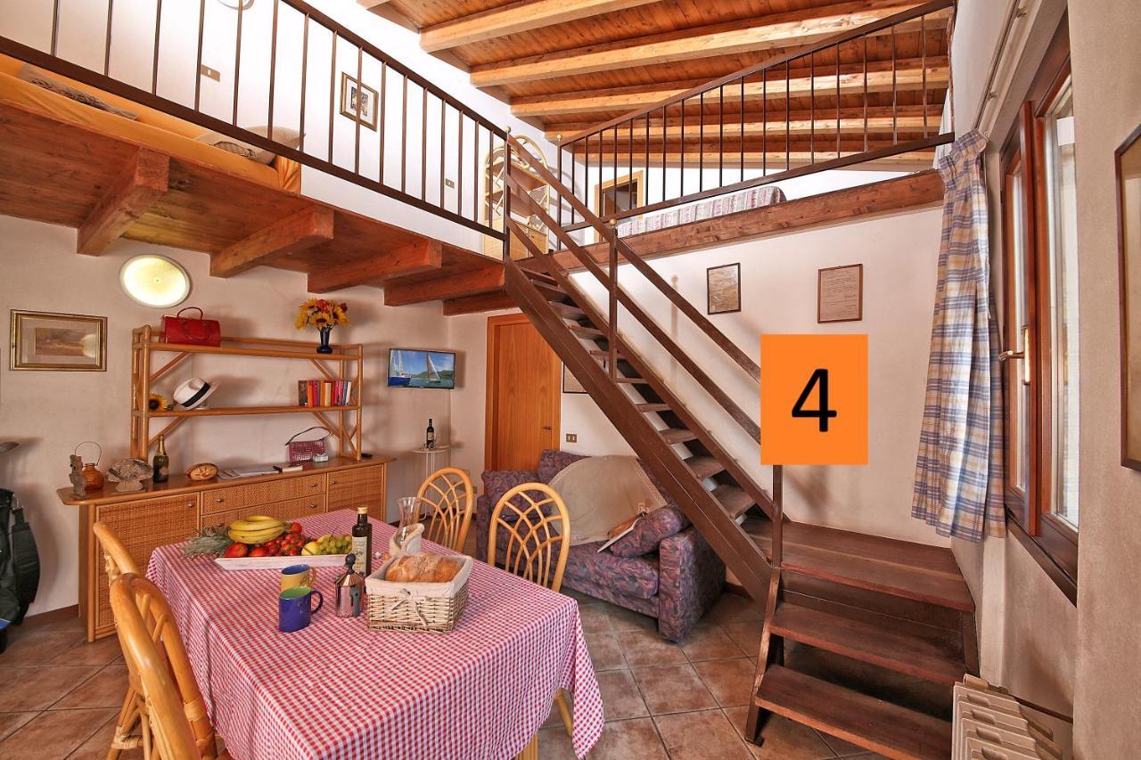 Aparthotel Il Colombaro Salò Esterno foto