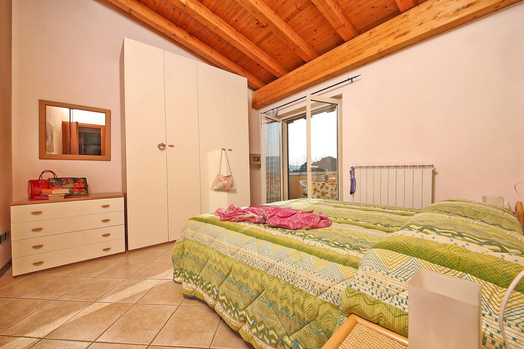 Aparthotel Il Colombaro Salò Esterno foto